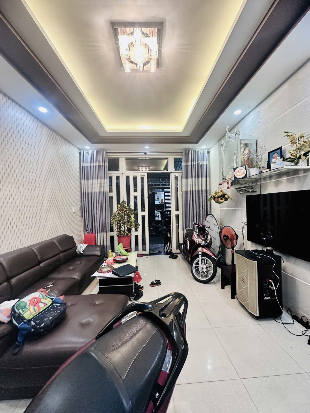 GẤP BÁN! Chỉ 5.75 TỶ TL! 92M², 2Tầng/4PN, HẺM XE HƠI, Thống Nhất Gò Vấp! - Ảnh chính